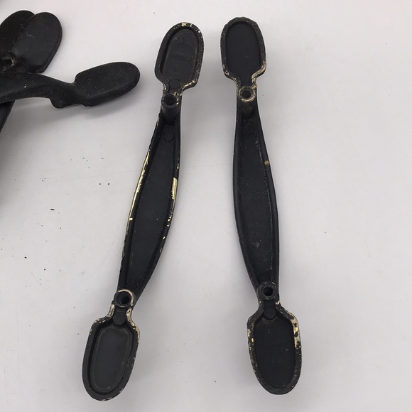 Metal Cabinet Handle’s Quantity (9) - Picture 3 of 5